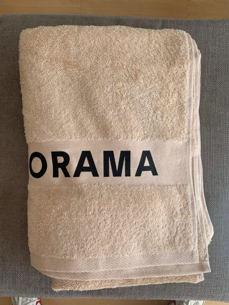 Toallas personalizadas con bordado para hoteles y eventos en Barcelona