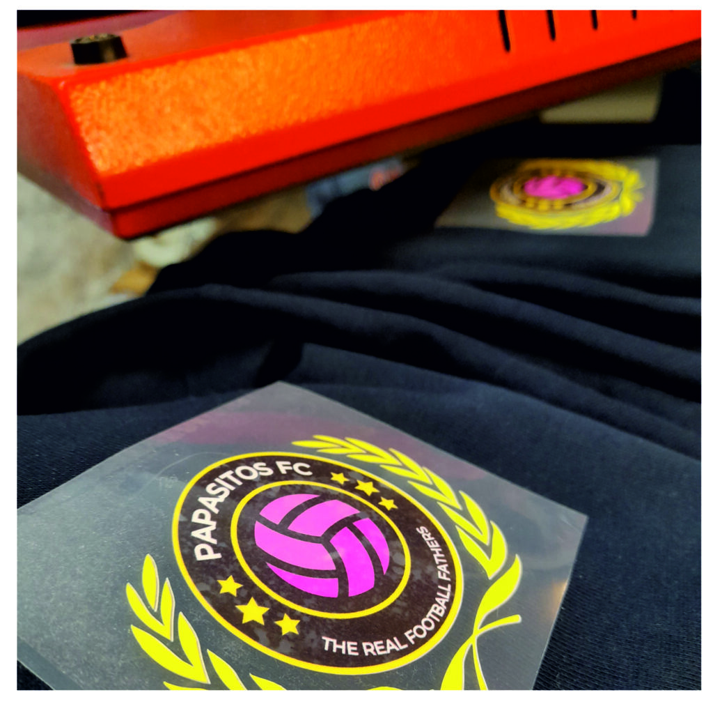 Vinilo textil y transfer personalizado en Barcelona – diseño deportivo aplicado con calor por Logomon